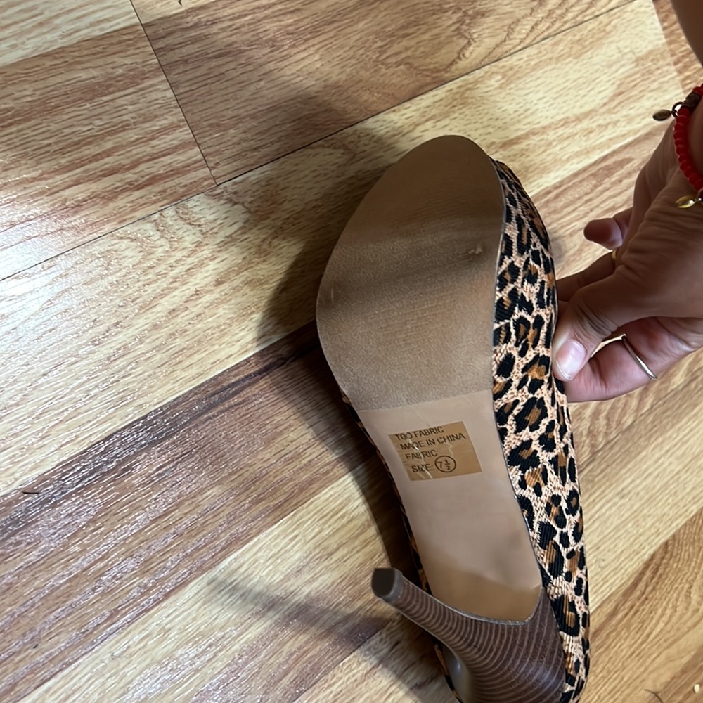 Leopard print corduroy stilettos 7.5 - Picture 3 of 5